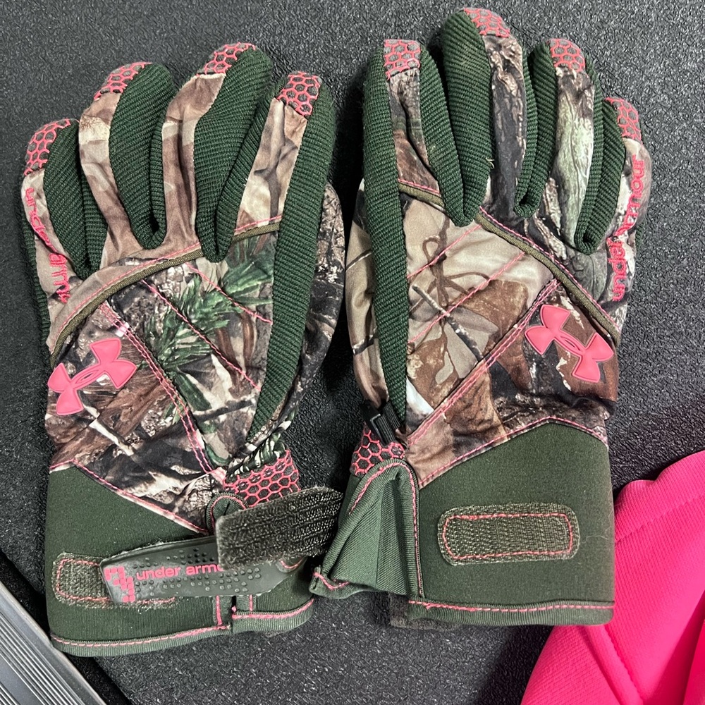 Under armor hunting gloves
